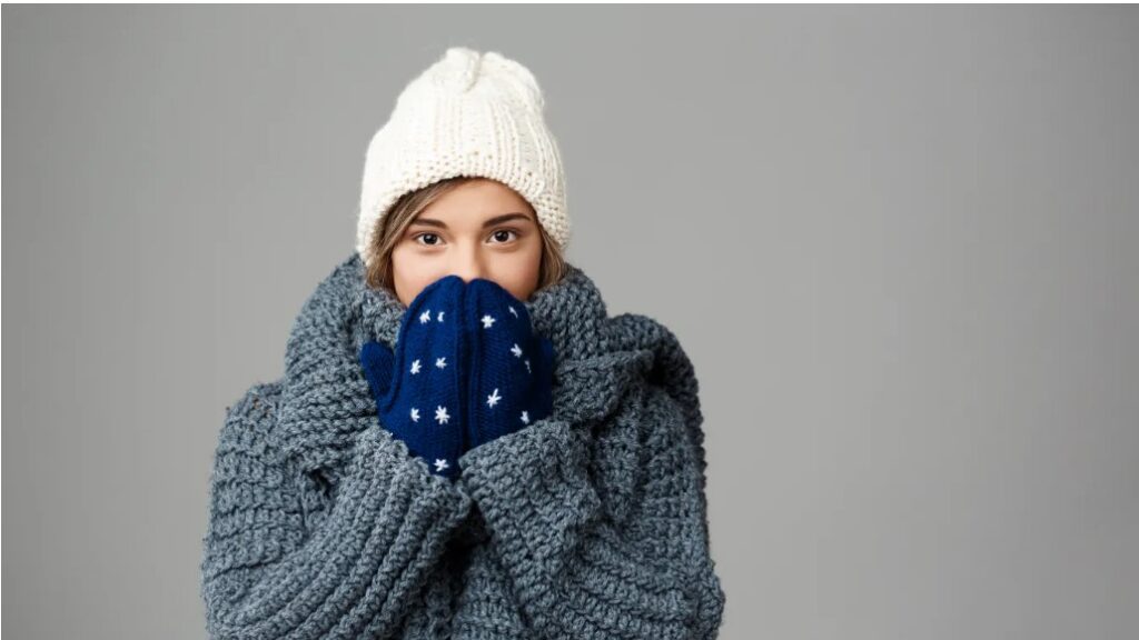 Descubre las causas detrás de tus manos y pies fríos y cómo solucionarlo.