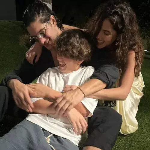 Ricardo Arjona y sus hijos