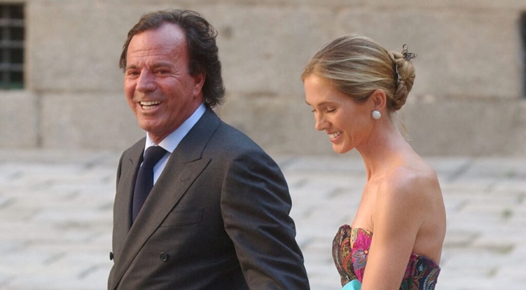 El encargado de conciertos de Julio Iglesias desmiente rumores: ‘Todo es una ilusión’