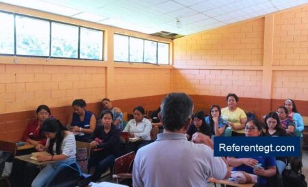 Descubre los 4 programas del Mineduc para obtener tu diploma de madurez fácilmente.