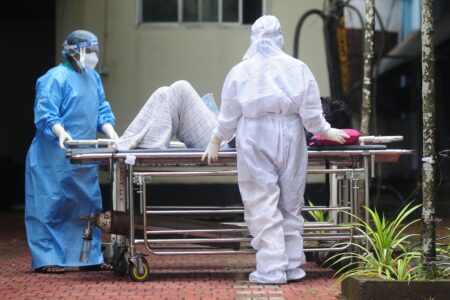 OMS Alerta: Riesgos de Propagación del Virus Nipah y Medidas Urgentes a Tomar