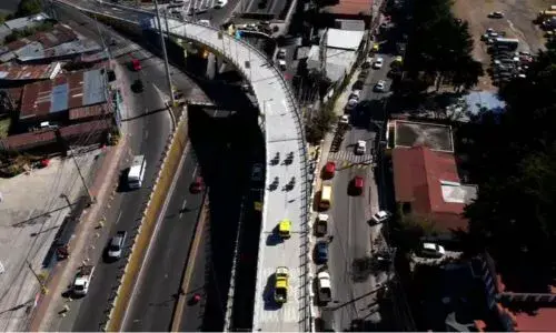 El Paso a Desnivel El Señor de Esquipulas, en el cruce hacia San José Pinula