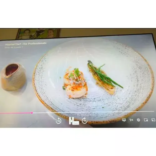 Guatemalteco Selvin Bracamonte a la siguente ronda de MasterChef The Professionals