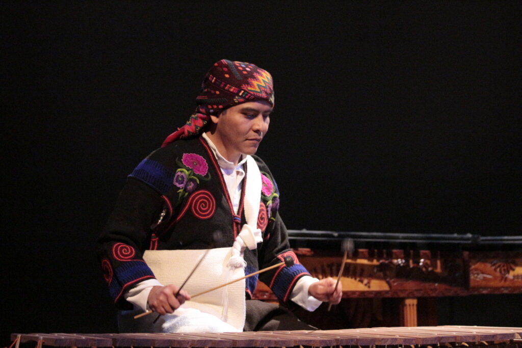 Descubre la Marimba de Tecomate: Un Tesoro Cultural y su Legado Ancestral