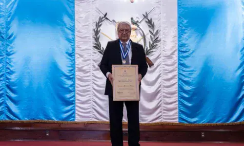 Méndez Vides Premio Nacional Literatura 2025 