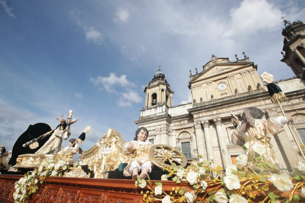 Descubre las Imperdibles Procesiones de Semana Santa 2026 en la Capital: Tu Guía Completa