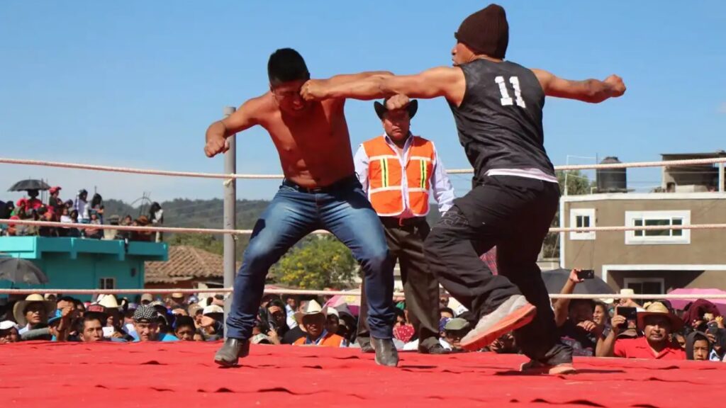 Descubre el Impactante Origen de las Peleas de Chivarreto en Semana Santa