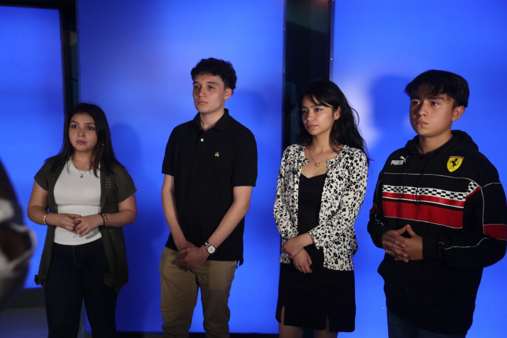 Estudiantes guatemaltecos brillarán en competencia internacional de tecnología espacial en Francia