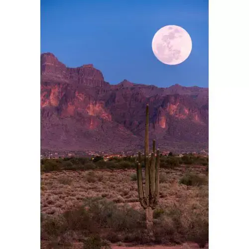 Luna Rosa de abril 2026 en Guatemala
