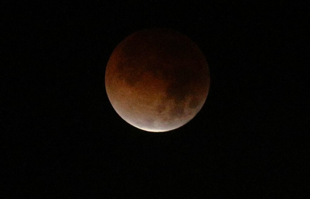 No te pierdas el asombroso Eclipse Lunar Total y Luna de Sangre este 3 de marzo en Centroamérica