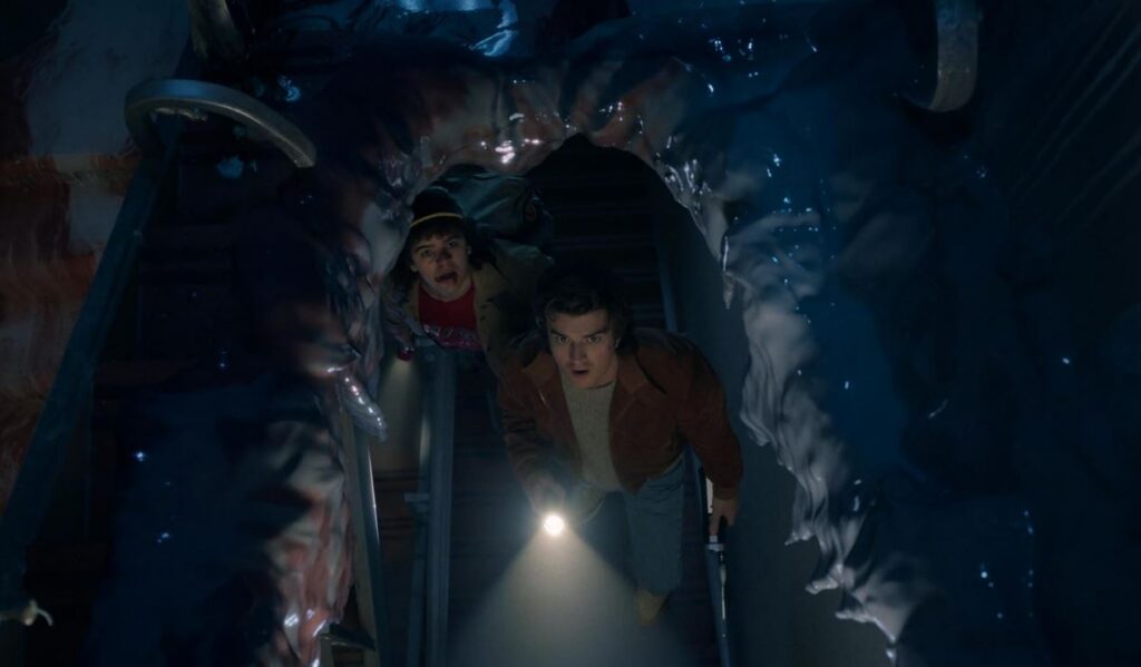 Victoria Ruffo enciende velas en homenaje al emotivo final de Stranger Things