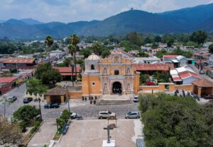 Descubre el Encanto de San Pedro Las Huertas: Gastronomía, Cultura y Música en un Solo Paseo