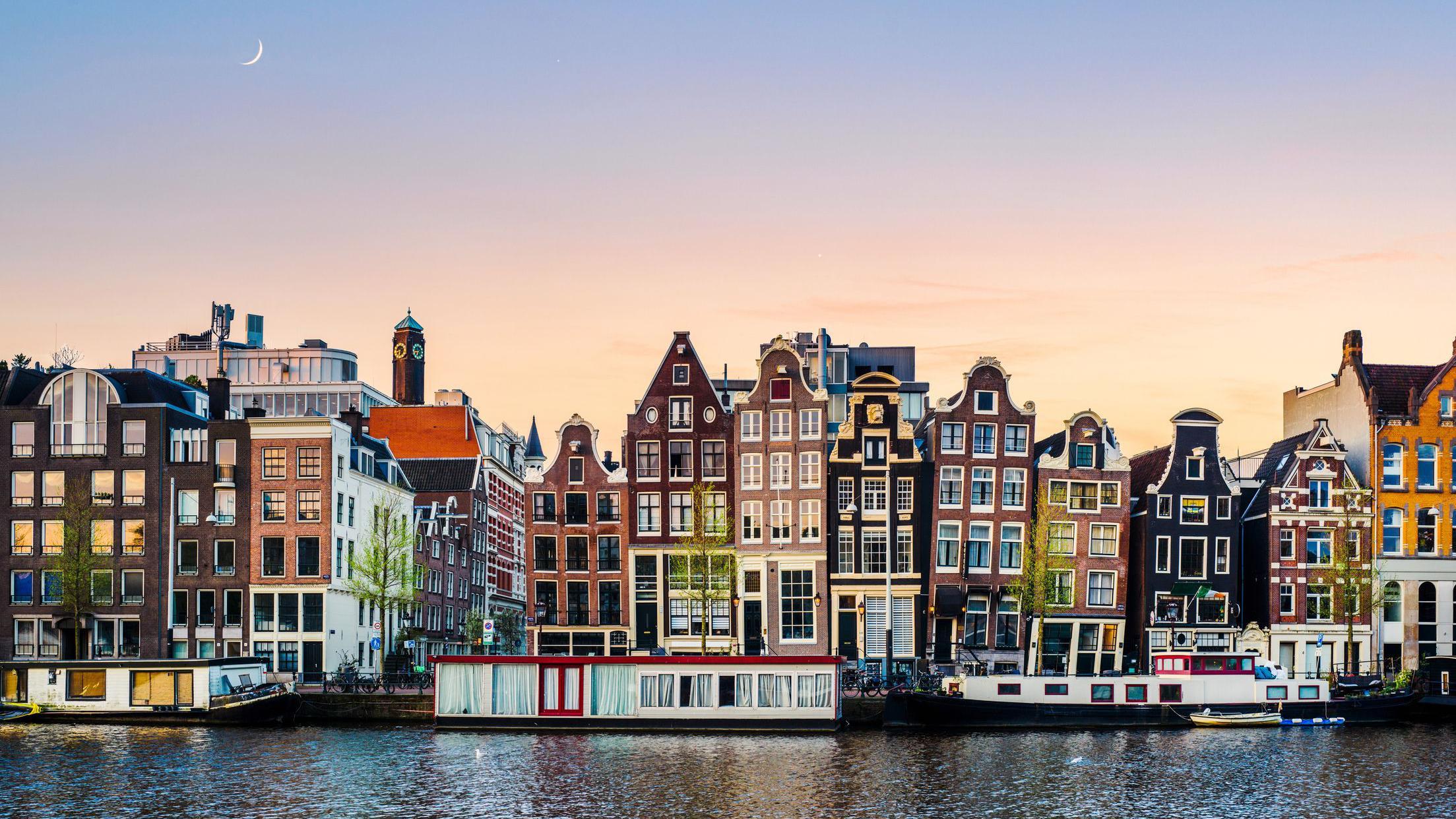 Casas Bailarinas de Ámsterdam
