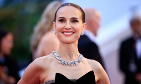 Natalie Portman celebra su embarazo con encantadoras instantáneas de su vida parisina