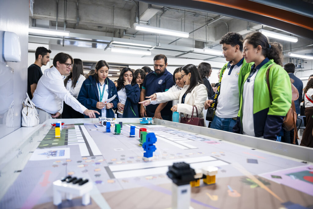 Guatemala selecciona a sus talentos para la final de la World Robot Olympiad en Puerto Rico