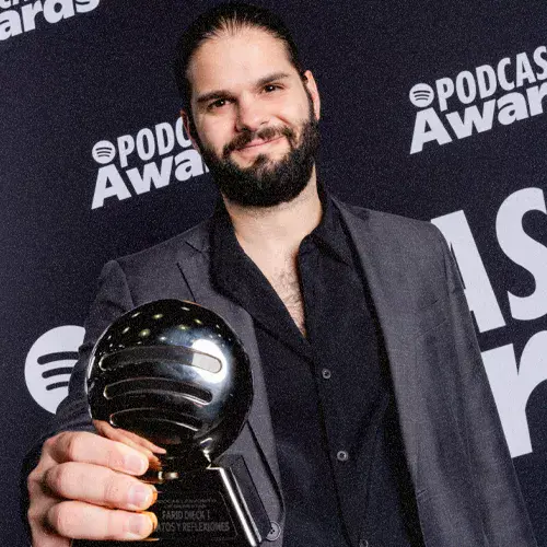 Libros, premios y proyectos creativos de Farid Dieck