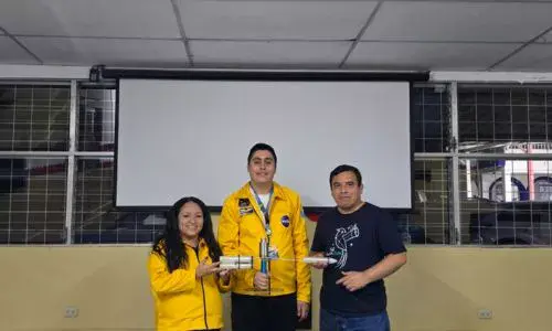 Niños guatemaltecos participan en el Hail Mary Project, desafío de Space for Teachers
