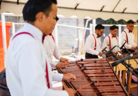 Descubre el Encanto de San Felipe: Marimba, Delicias Culinarias y Artesanías en Antigua Guatemala