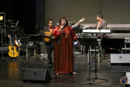 Fallece Rebeca Morales Ortiz, la icónica Rebesalsa de la música tropical guatemalteca