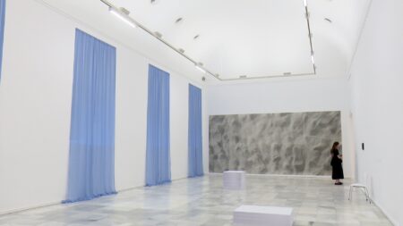 Descubre ‘Dulce Venganza’: La Impactante Exposición de Gonzalez-Torres en el Reina Sofía