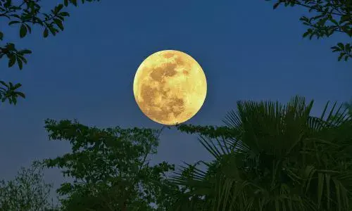 Luna llena de fresa en Guatemala 2026