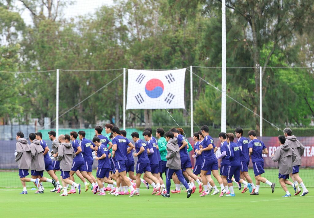 Famosos del K-pop llegan a México para alentar a Corea del Sur en el Mundial 2026