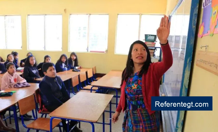 Aumento del 3% para maestros de educación pública entrará en vigor en agosto de 2026