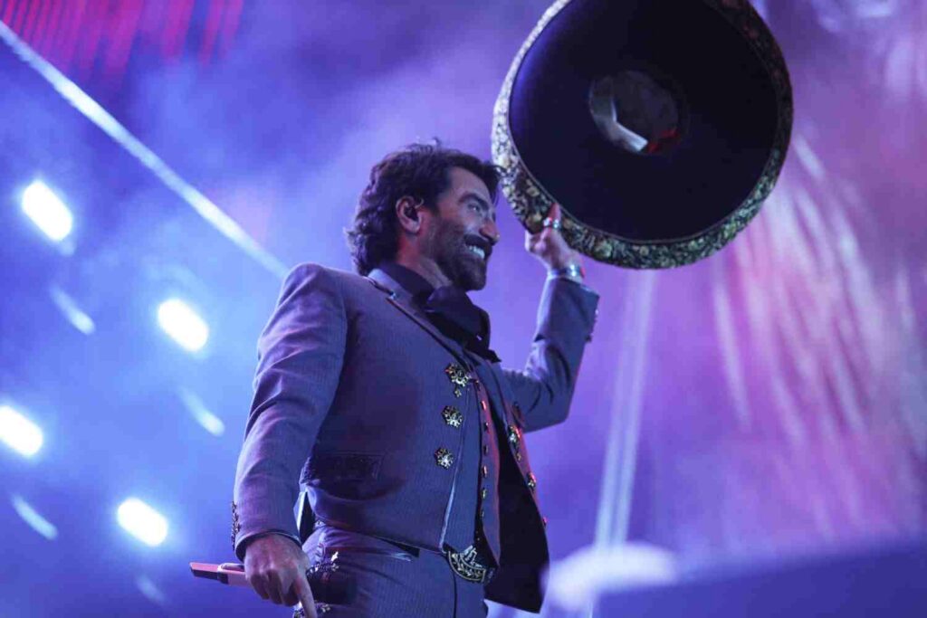 Alejandro Fernández emocionará al mundo cantando el himno nacional en el Mundial 2026