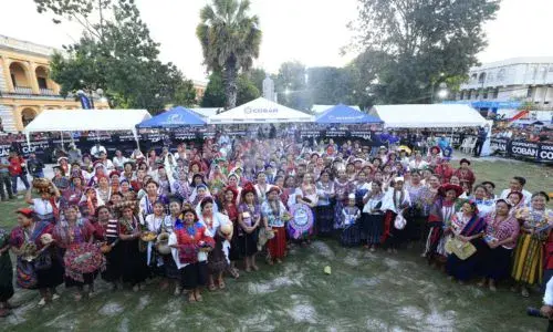 Candidatas Rabín Ajaw 2026 en el Festival Folklórico Nacional de Cobán