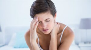 Descubre qué secretos de salud esconde tu dolor de cabeza matutino en 7 claves esenciales.
