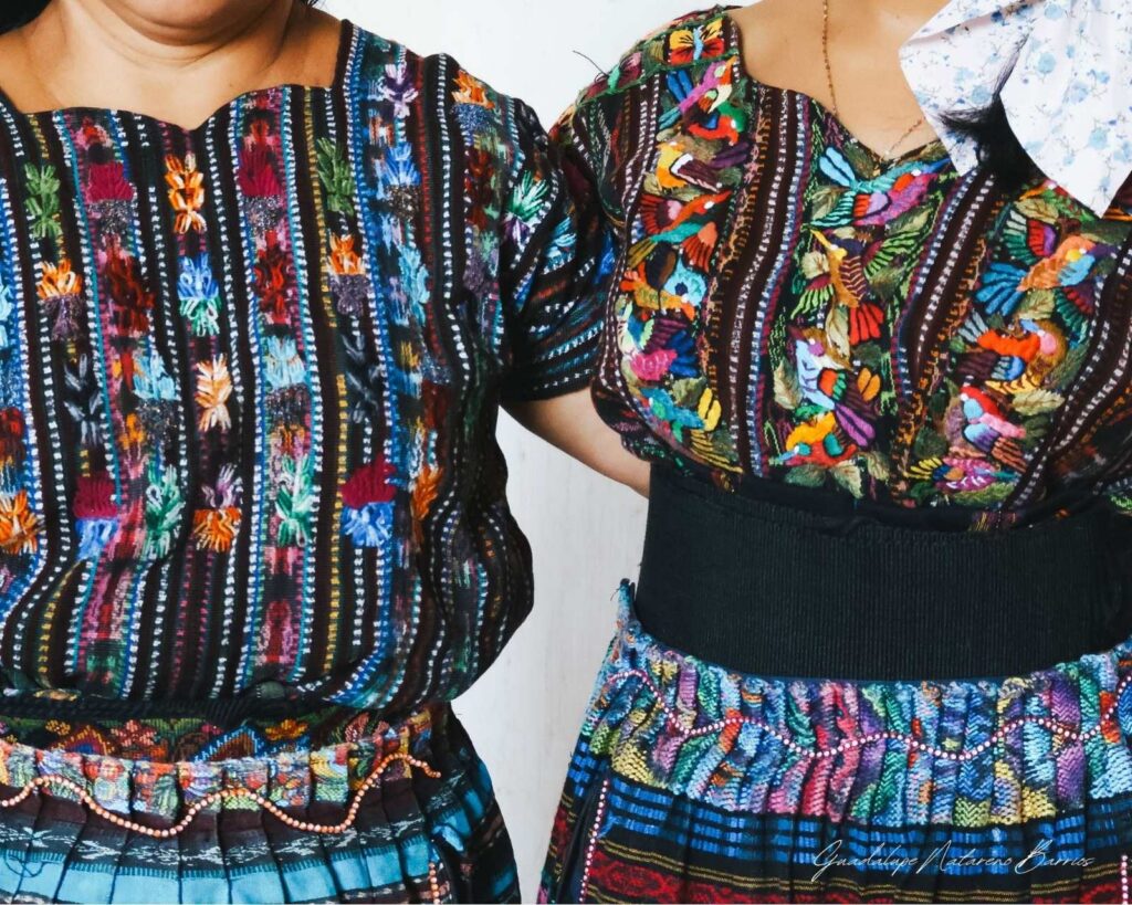 Descubre ‘A Dúo’: La Fusión Creativa de Madre e Hija en Fotografía y Pintura