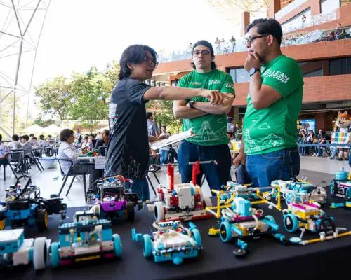 Guatemaltecos de 9 años buscan representar a Guatemala en la Olimpiada Mundial de Robótica 2026 Puerto Rico