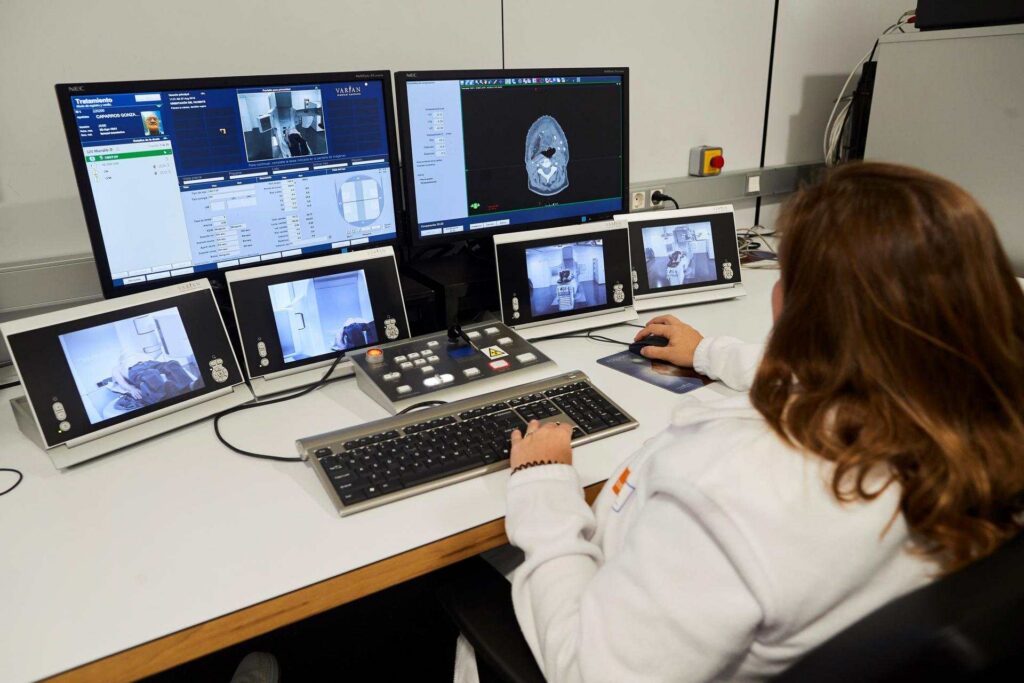 Revolucionaria terapia disminuye en un 94% el riesgo de progresión cerebral en cáncer de pulmón