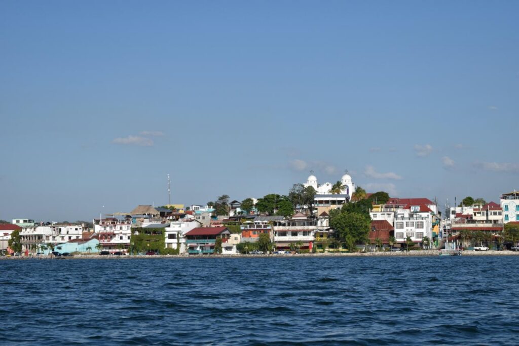 Descubre la Colorida Agenda del Festival de las Flores 2026 en la Isla de Flores, Petén