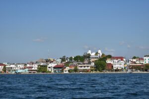 Descubre la Colorida Agenda del Festival de las Flores 2026 en la Isla de Flores, Petén