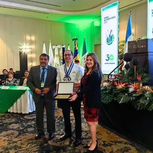 Chef Mario García ganador Tenedor de Oro 2026 Feria Alimentaria