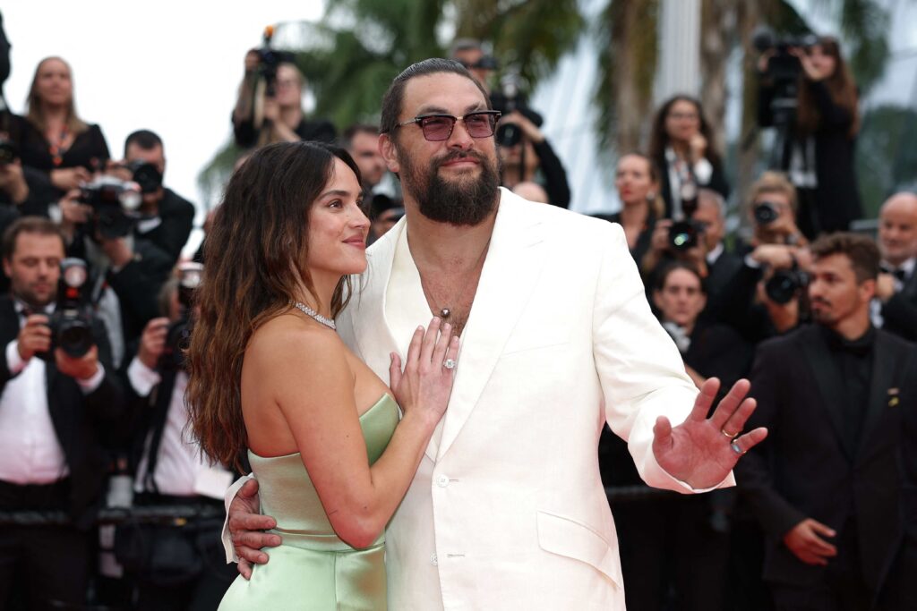 Adria Arjona y Jason Momoa protagonizan el emocionante thriller ‘Copperhead’ junto a Tenoch Huerta