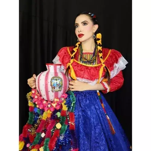 Traje nacional de Andrea Ortiz en Miss Mundo rinde homenaje a la comunidad Ch’orti’