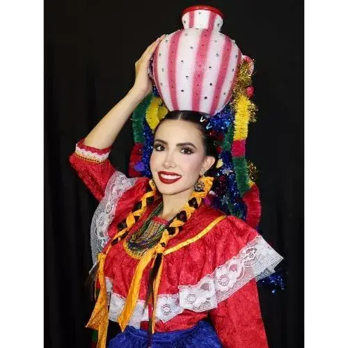 Traje nacional de la guatemalteca Andrea Ortiz en Miss Mundo 2026