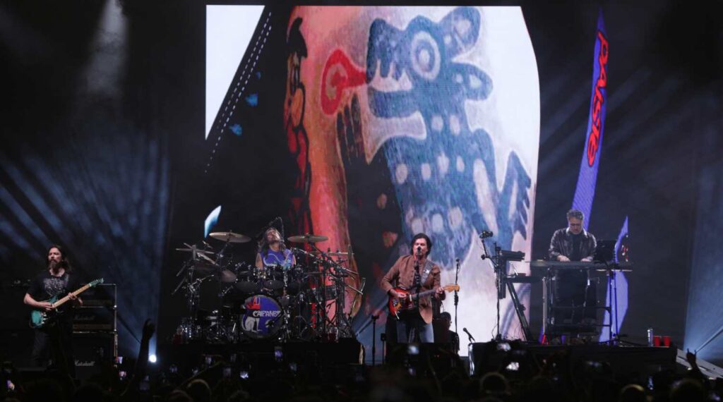 Caifanes deslumbra en Guatemala: un concierto inolvidable junto a Viernes Verde y su energía única