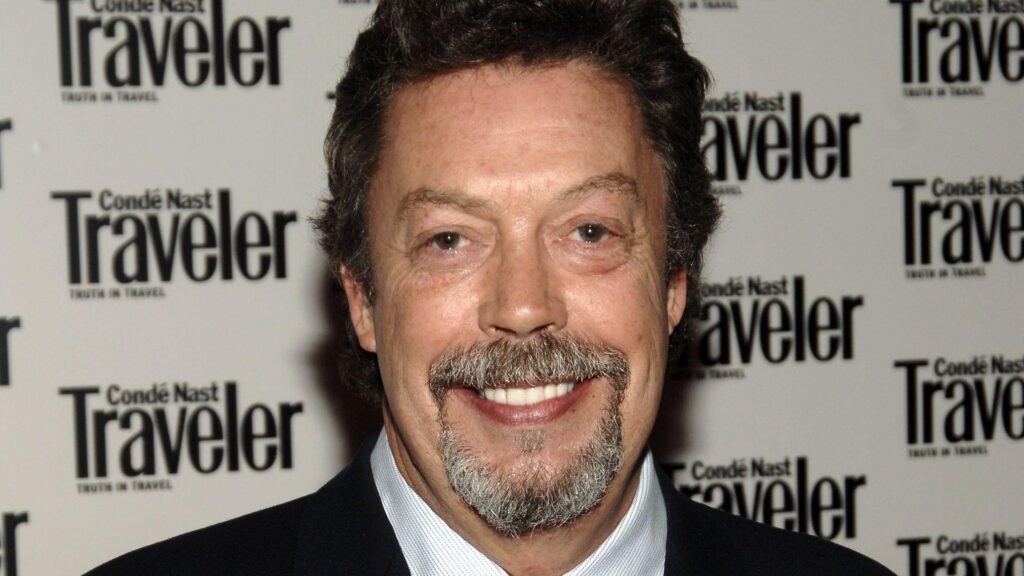 Revelan la impactante causa de muerte del icónico actor Tim Curry: ¿Qué sucedió?