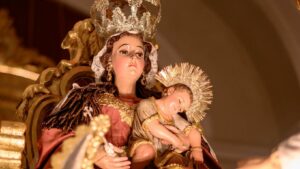 Descubre el Impactante Recorrido de la Virgen del Rosario en el Centro Histórico: ¡Sigue el Evento en Vivo!